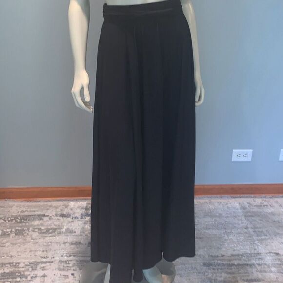 Vintage Black Maxi Skirt by Koret of California | Long Full Black Skirt | Label - Picture 13 of 15